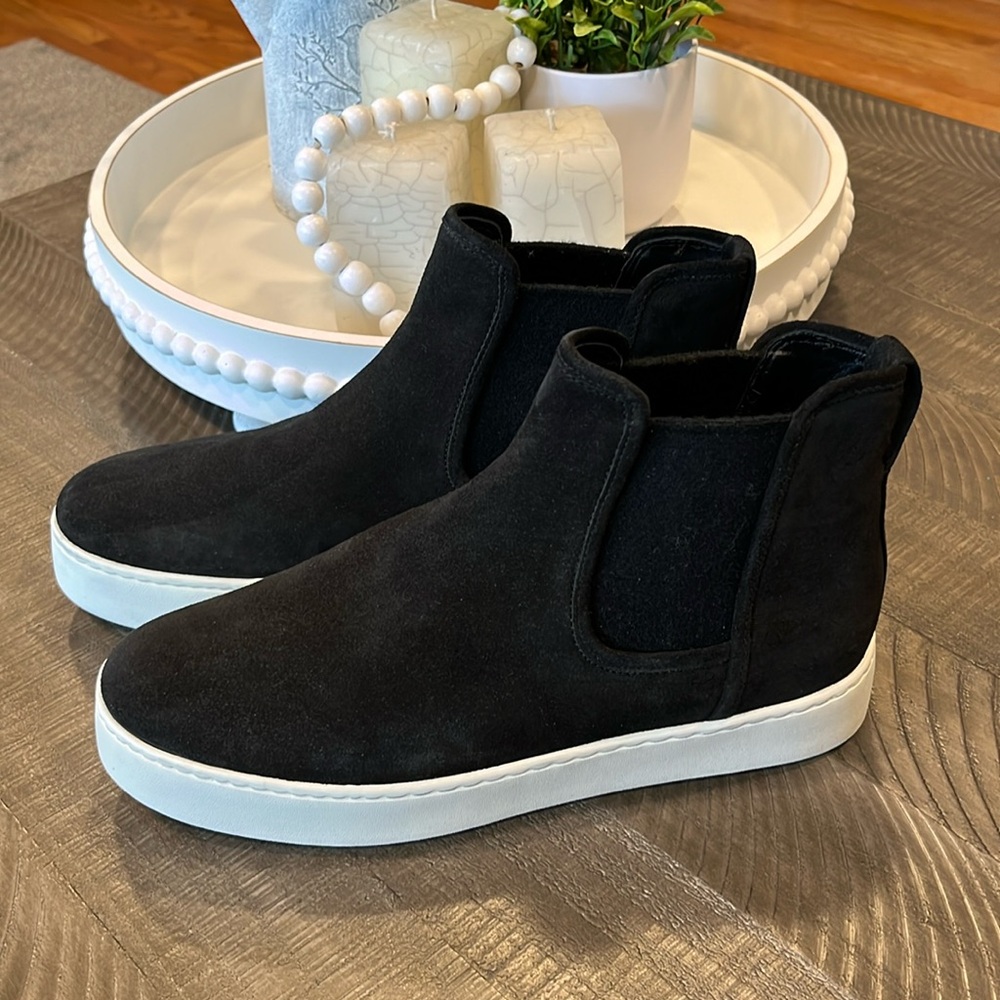 Brand New Vince Warren Chelsea Sneaker Boot